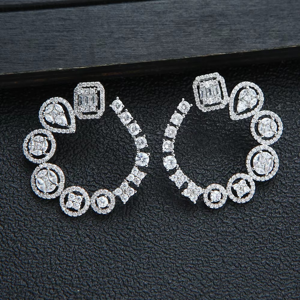 Luxe Ronde Stud Oorbellen Voor - Women Accessories Dubai recensie en prijs